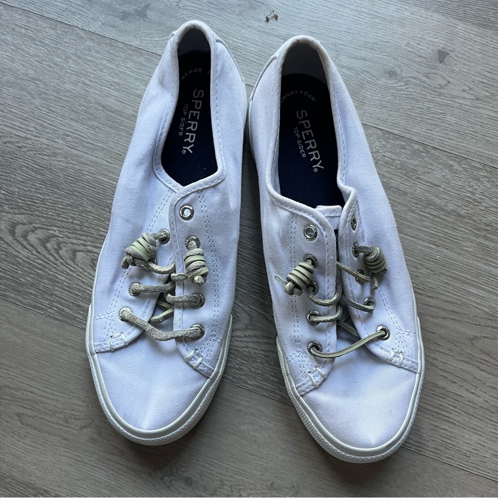 Sperry Slip On White Sneakers (8)